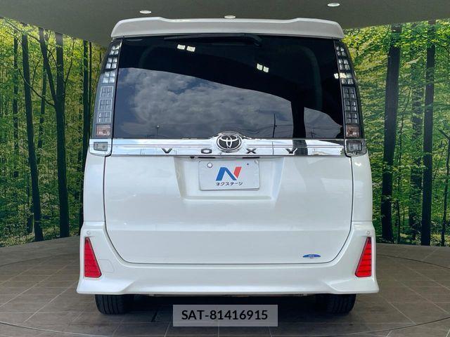 Toyota VOXY 2014-09 8353793-15