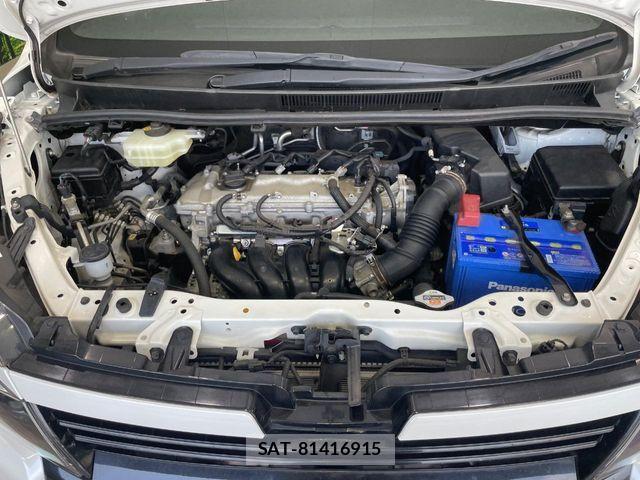 Toyota VOXY 2014-09 8353793-18