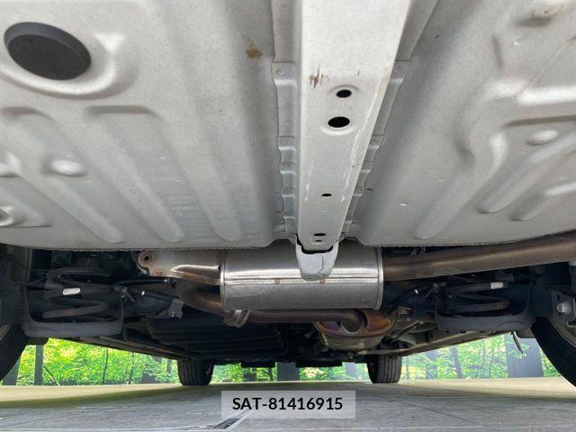 Toyota VOXY 2014-09 8353793-19