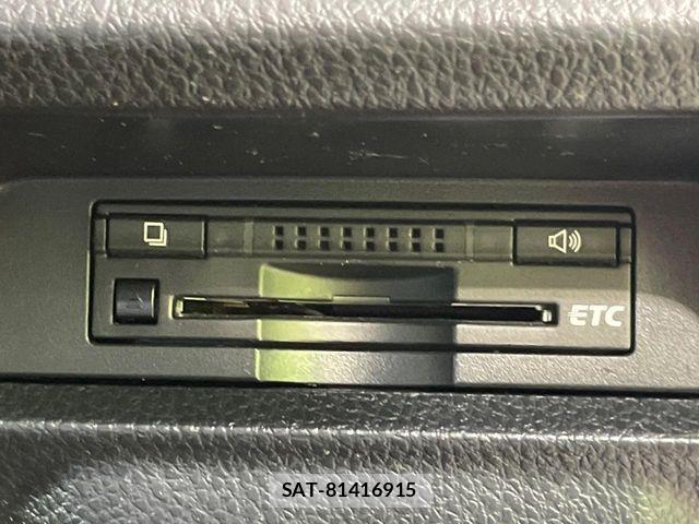 Toyota VOXY 2014-09 8353793-5
