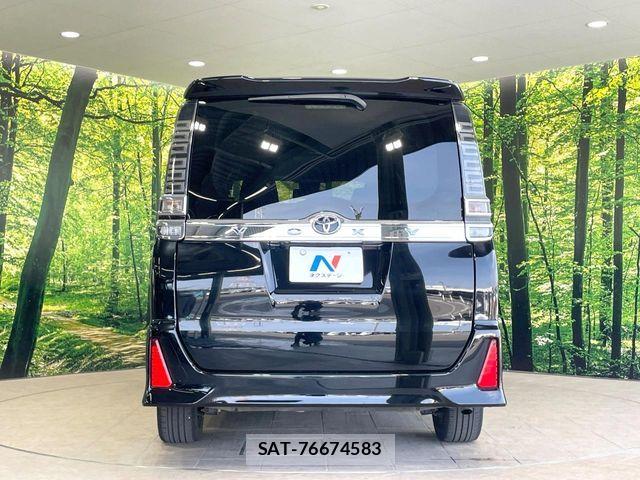 Toyota VOXY 2019-01 8355867-15