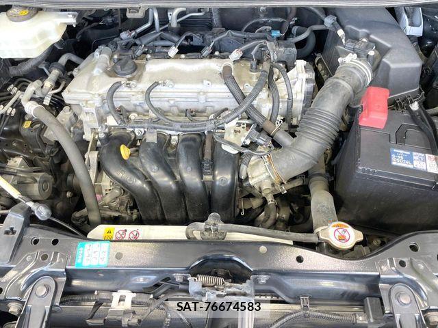 Toyota VOXY 2019-01 8355867-17