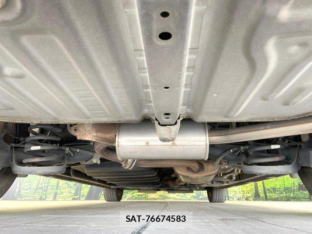Toyota VOXY 2019-01 8355867-18
