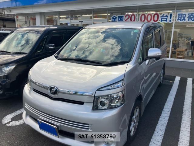 Toyota VOXY 2007-11 8355874-0