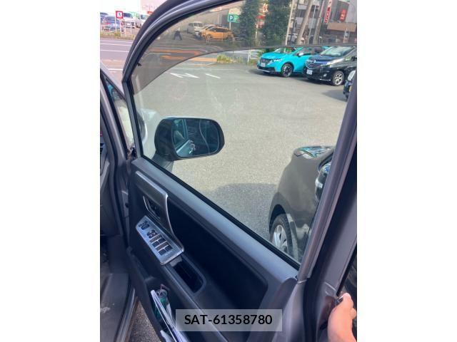 Toyota VOXY 2007-11 8355874-14