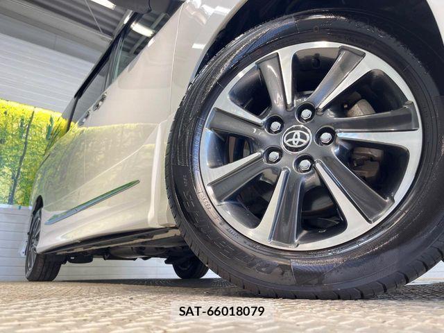 Toyota VOXY 2019-07 8355863-13