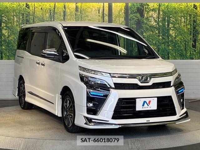 Toyota VOXY 2019-07 8355863-16