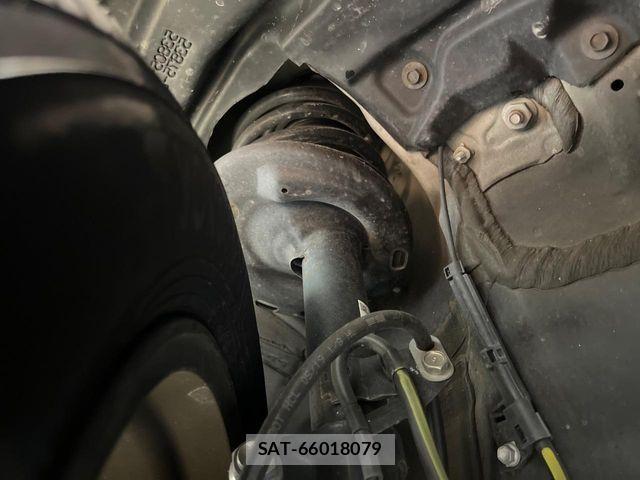 Toyota VOXY 2019-07 8355863-19