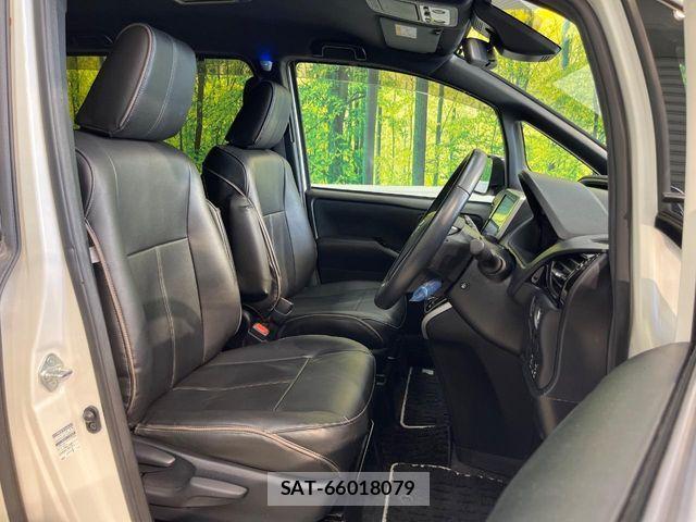 Toyota VOXY 2019-07 8355863-7