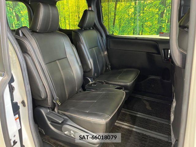 Toyota VOXY 2019-07 8355863-8
