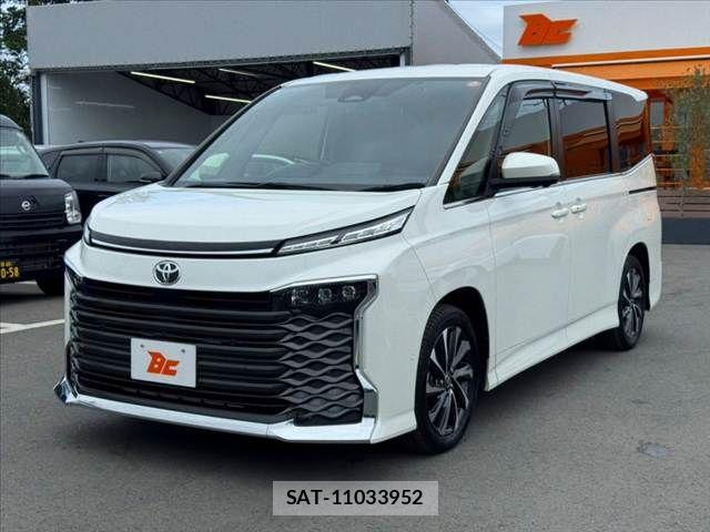 Toyota VOXY 2023-12 8355861-9