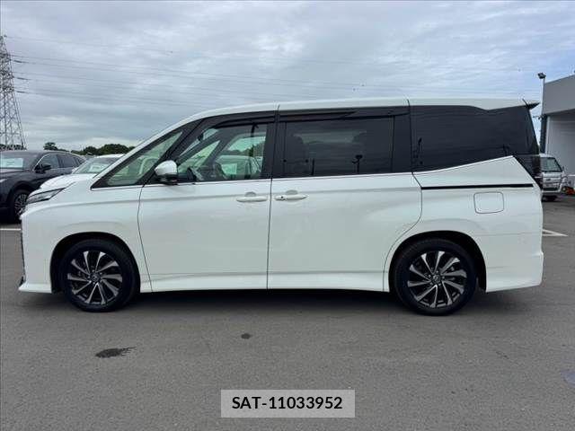 Toyota VOXY 2023-12 8355861-10