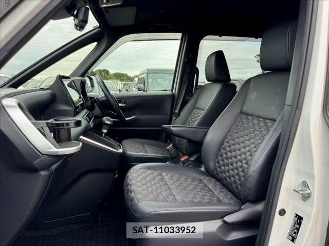 Toyota VOXY 2023-12 8355861-16