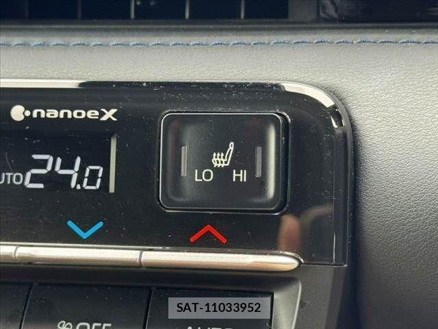Toyota VOXY 2023-12 8355861-27