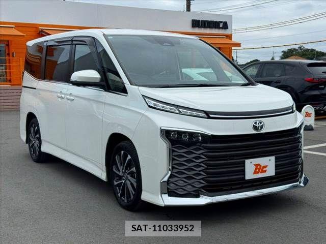 Toyota VOXY 2023-12 8355861-7