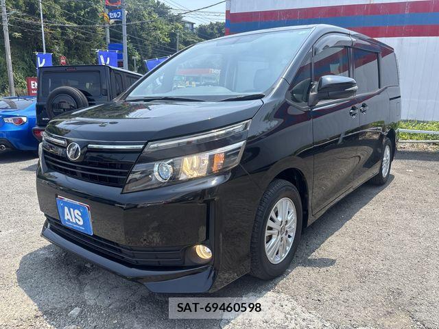 Toyota VOXY 2015-07 8355868-0