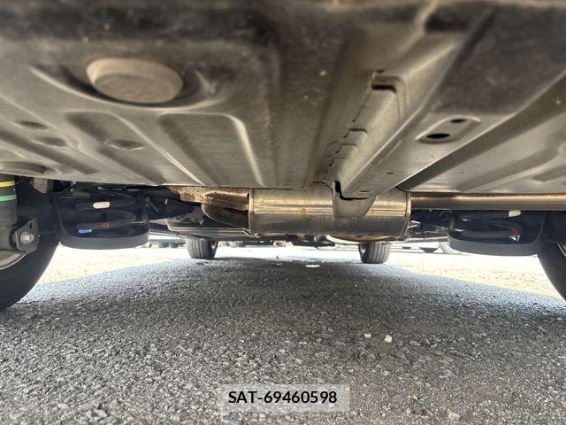 Toyota VOXY 2015-07 8355868-5