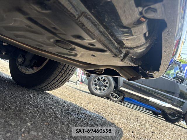 Toyota VOXY 2015-07 8355868-6