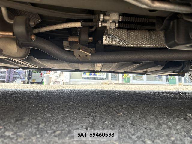 Toyota VOXY 2015-07 8355868-7
