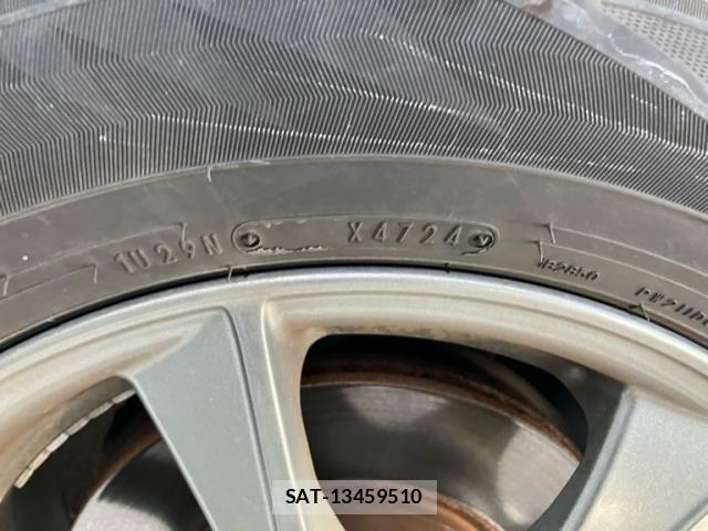 Toyota VOXY 2012-02 8355873-13
