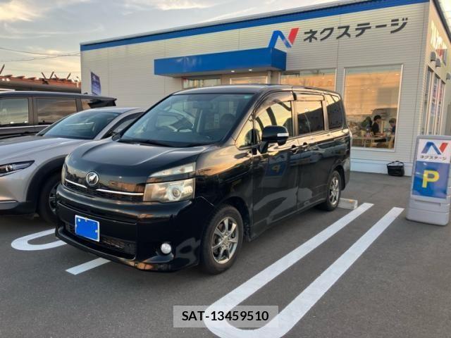 Toyota VOXY 2012-02 8355873-2