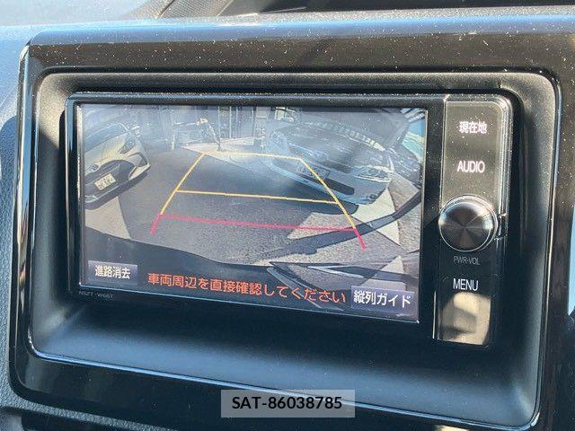 Toyota VOXY 2017-10 8355870-21