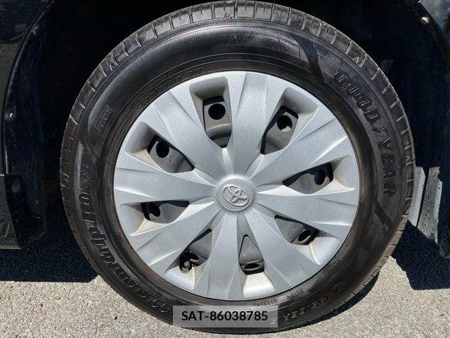 Toyota VOXY 2017-10 8355870-27