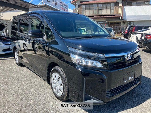 Toyota VOXY 2017-10 8355870-3