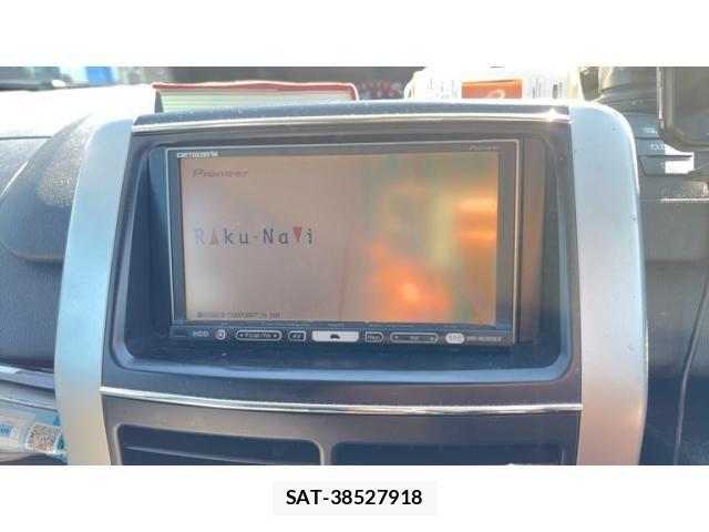 Toyota VOXY 2011-10 8355872-17