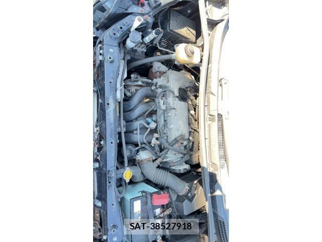 Toyota VOXY 2011-10 8355872-24