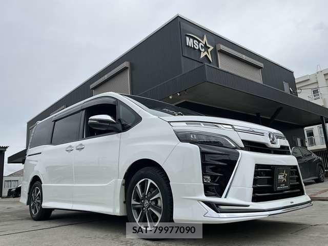 Toyota VOXY 2019-02 8355865-1