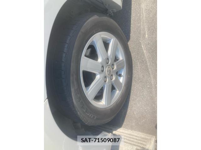 Toyota VOXY 2010-02 8355876-9