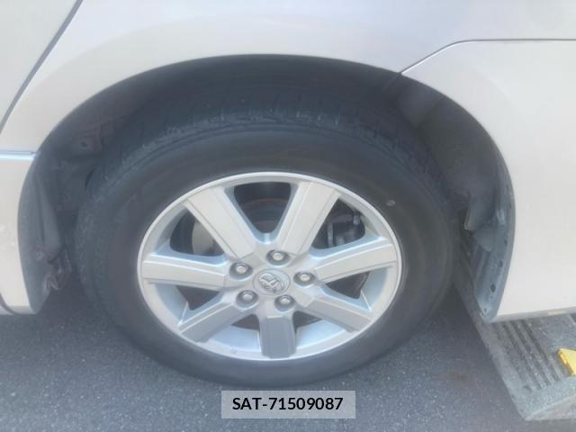 Toyota VOXY 2010-02 8355876-10