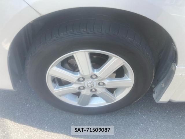 Toyota VOXY 2010-02 8355876-7