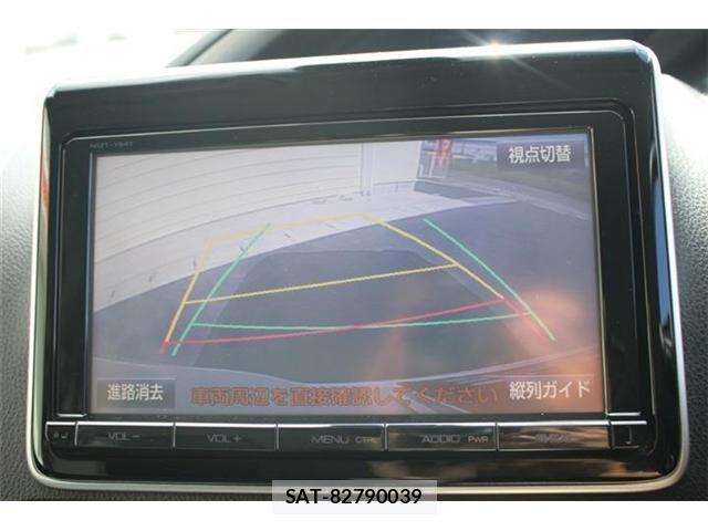 Toyota VOXY 2016-04 8355866-2