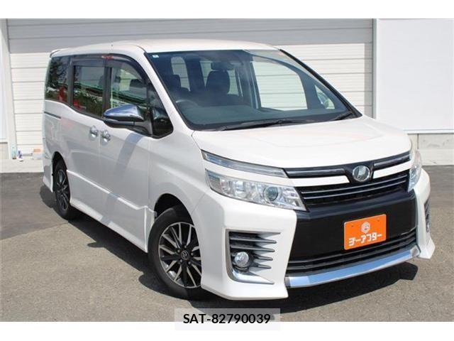 Toyota VOXY 2016-04 8355866-7