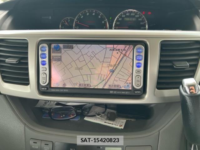 Toyota VOXY 2006-05 8355877-16