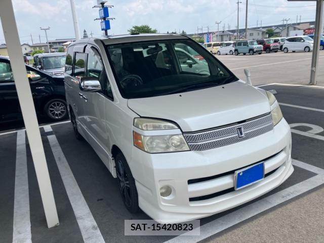 Toyota VOXY 2006-05 8355877-1