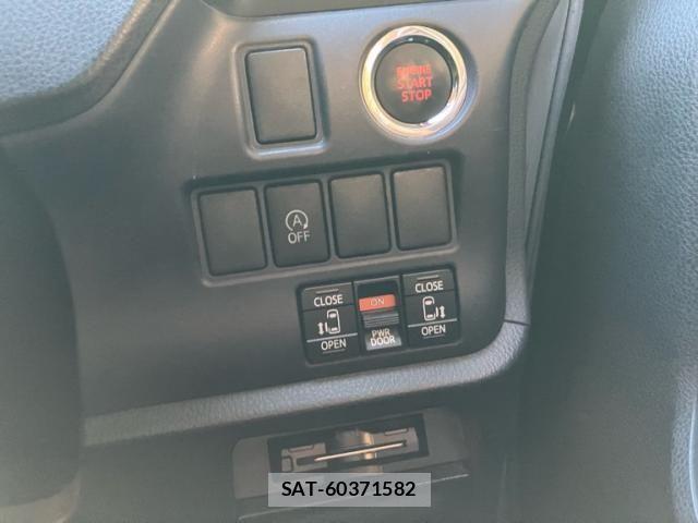 Toyota VOXY 2014-07 8355871-16