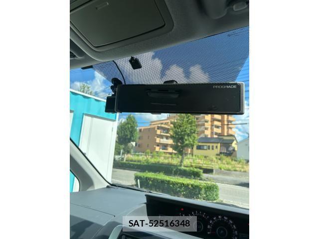 Toyota VOXY 2009-10 8355875-23