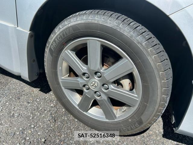 Toyota VOXY 2009-10 8355875-5
