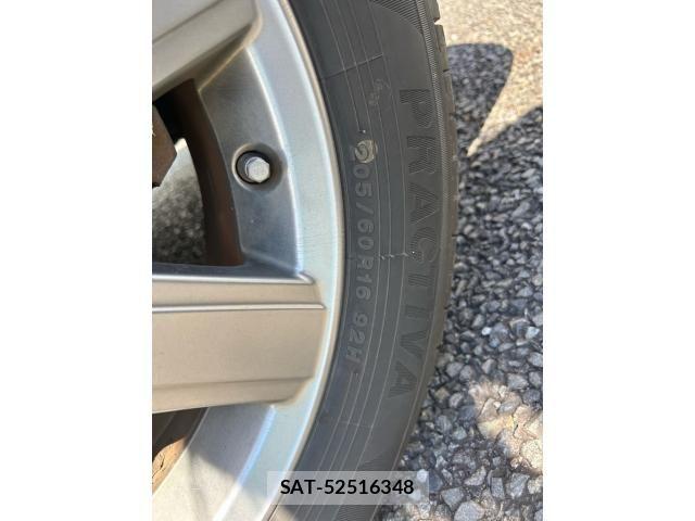 Toyota VOXY 2009-10 8355875-6