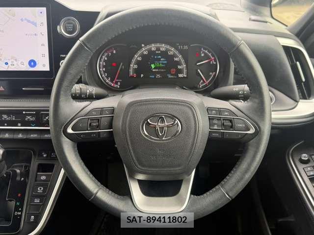 Toyota VOXY 2022-04 8355864-13