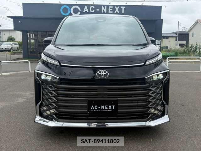 Toyota VOXY 2022-04 8355864-16