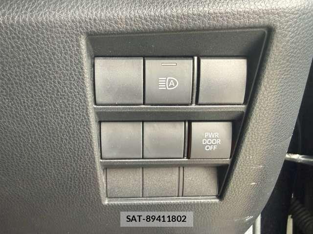 Toyota VOXY 2022-04 8355864-7