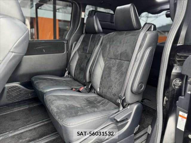 Toyota VOXY 2016-07 8355869-17