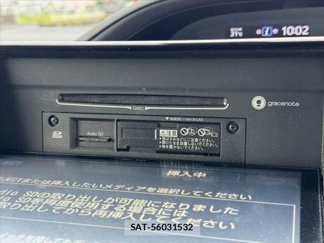 Toyota VOXY 2016-07 8355869-21