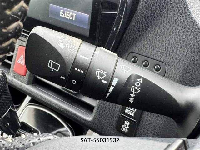 Toyota VOXY 2016-07 8355869-24