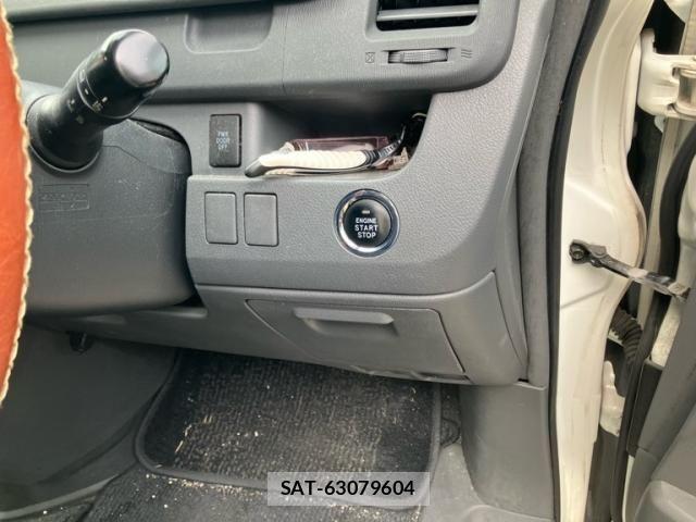 Toyota VOXY 2009-07 8369692-17