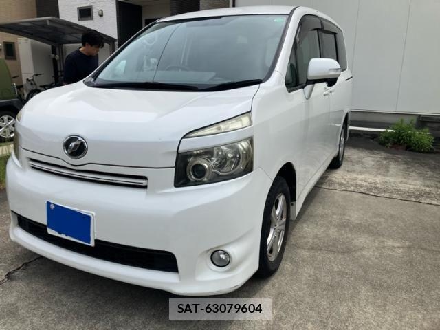 Toyota VOXY 2009-07 8369692-1